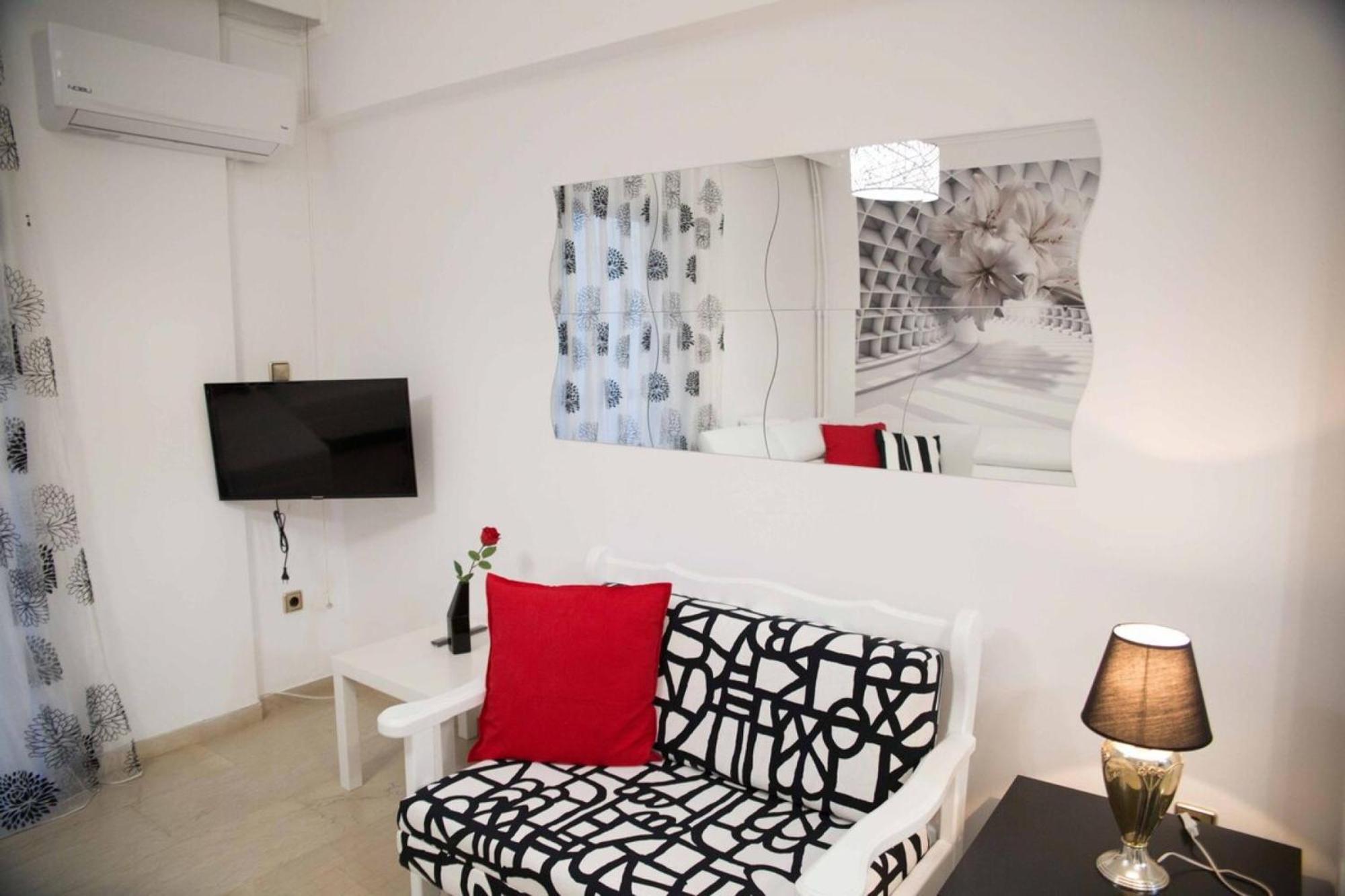Cozy Apartment With Sea View Next To Marina Zeas Pireus Exteriér fotografie