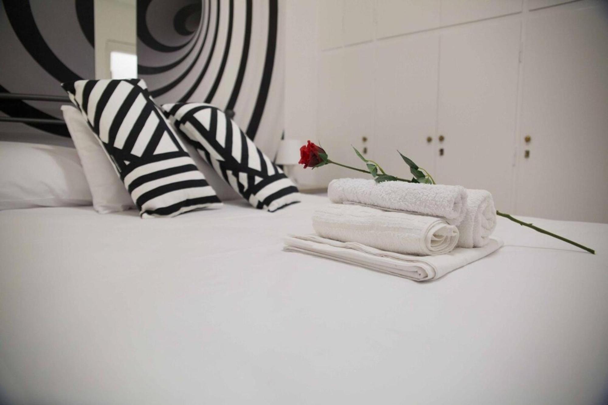 Cozy Apartment With Sea View Next To Marina Zeas Pireus Exteriér fotografie